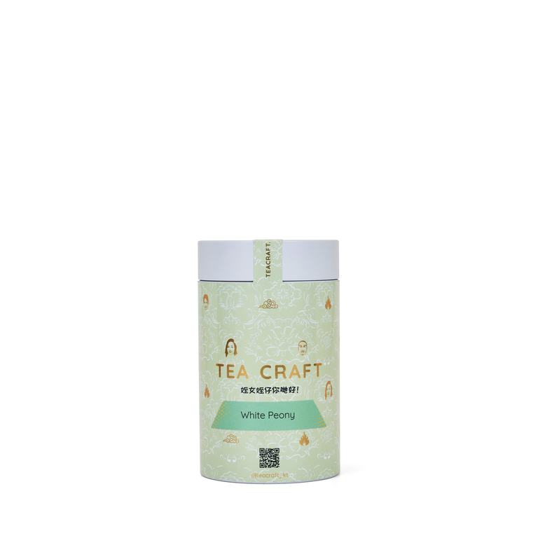 There is both a sweet and refreshing tartness of young peaches, with a biscuity note on the backdrop.